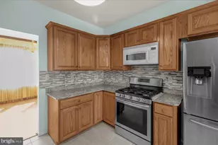 902 Bedford Ave, Reading, PA 19607 - Photo 12