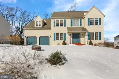 902 Bedford Avenue, Reading, PA 19607 - Photo 2
