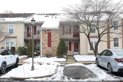 154 Valley Greene Cir, Wyomissing, PA 19610 - Photo 2
