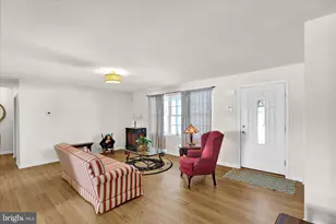 28 Versailles Ct, Reading, PA 19605 - Photo 8