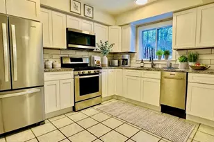 818 Summit Chase Dr, Reading, PA 19611 - Photo 10