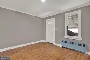 131 Mulberry St, Reading, PA 19601 - Photo 2
