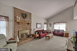 840 Shelbourne Rd, Reading, PA 19606 - Photo 8