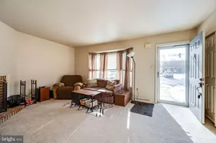 71 Winchester Ct, Reading, PA 19606 - Photo 2