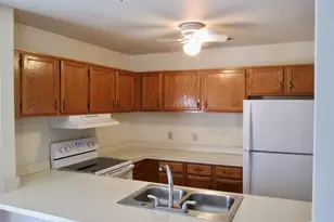 46 Muirfield Dr, Reading, PA 19607 - Photo 2