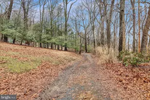 2422 Highland Ave, Reading, PA 19606 - Photo 38