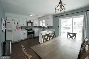 34 Carriage Cir, Oley, PA 19547 - Photo 10