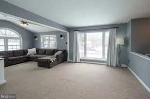 34 Carriage Cir, Oley, PA 19547 - Photo 8