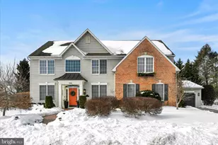 120 Coventry Ln, Reading, PA 19610 - Photo 2