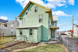 23 N Front St, Womelsdorf, PA 19567 - Photo 4