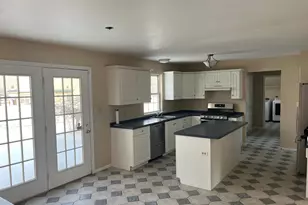 2400 John Henry Dr, Reading, PA 19608 - Photo 4