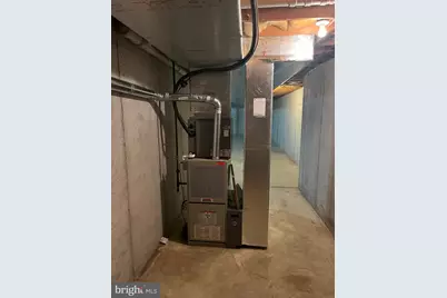 2400 John Henry Drive, Reading, PA 19608 - Photo 30