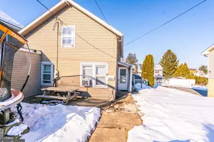 1331 New Holland Rd, Reading, PA 19607 - Photo 1