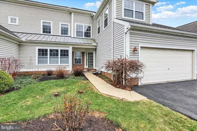 424 Oak Hill Lane, Reading, PA 19610 - Photo 2