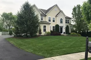 230 N Shadybrooke Dr, Douglassville, PA 19518 - Photo 1