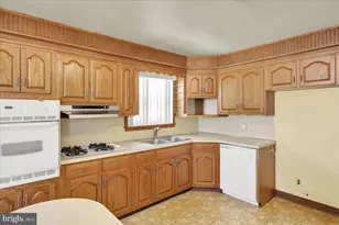 629 Lawrence Ave, Reading, PA 19609 - Photo 10