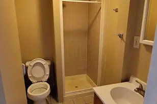 410 N 6th St, Reading, PA 19601 - Photo 6