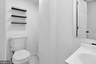 1045 Chestnut St, Reading, PA 19602 - Photo 10