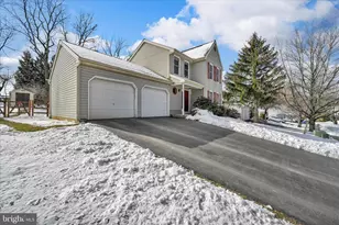 39 Fox Glove Ln, Reading, PA 19606 - Photo 4