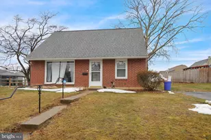 2114 Cullum Dr, Reading, PA 19601 - Photo 2