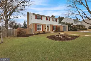 2121 Bressler Dr, Reading, PA 19610 - Photo 2