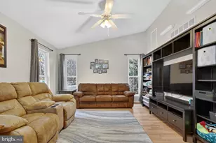 209 Woodbridge Ln, Douglassville, PA 19518 - Photo 16