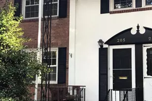 205 Sycamore Rd, Reading, PA 19611 - Photo 2