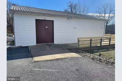 210 N Centre Avenue #APARTMENT A, Leesport, PA 19533 - Photo 2