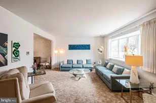 2405 Garden Ln, Reading, PA 19609 - Photo 6