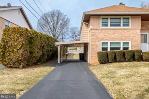 2405 Garden Ln, Reading, PA 19609 - Photo 4