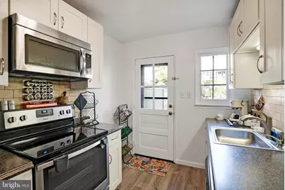 416 Sycamore Road, Reading, PA 19611 - Photo 6