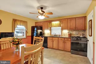 516 W 3rd St, Birdsboro, PA 19508 - Photo 8