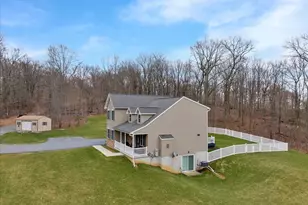 402 Mountainside Rd, Temple, PA 19560 - Photo 58