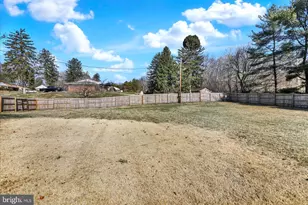 302 S Tulpehocken Rd, Reading, PA 19601 - Photo 8