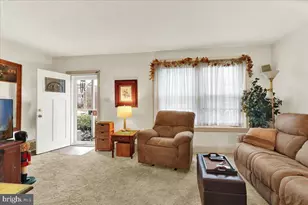 375 Sunset Rd, Reading, PA 19611 - Photo 2