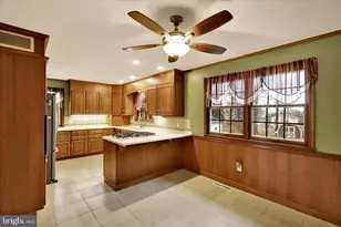 2476 Wilson St, Reading, PA 19605 - Photo 4