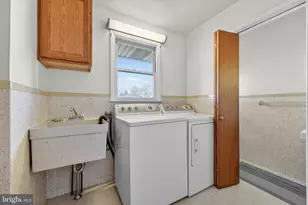 321 Lindbergh Ave, Blandon, PA 19510 - Photo 10