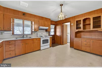 321 Lindbergh Avenue, Blandon, PA 19510 - Photo 6
