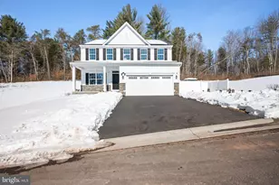 141 Dithridge Dr, Birdsboro, PA 19508 - Photo 2