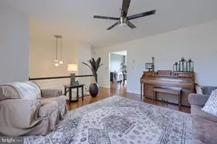 433 Sleepy Hollow Dr, Mohrsville, PA 19541 - Photo 6