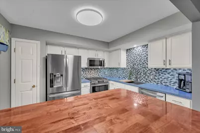 247 Bainbridge Circle, Reading, PA 19608 - Photo 8