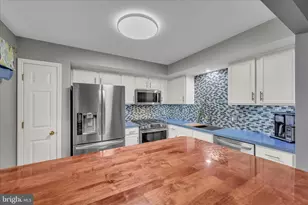 247 Bainbridge Cir, Reading, PA 19608 - Photo 8