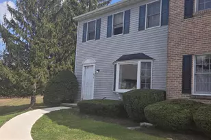 42-6 Laurel Springs Ln, Reading, PA 19606 - Photo 1