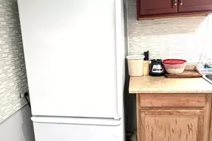 526 S 11th St, Reading, PA 19602 - Photo 8