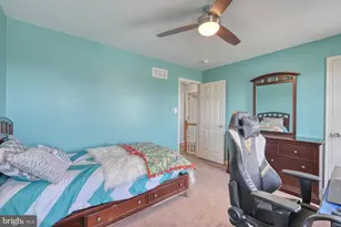 211 Oval Dr, Hamburg, PA 19526 - Photo 32