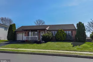 205 Rose Ln, Reading, PA 19606 - Photo 2