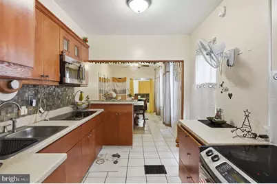 325 Pear Street, Reading, PA 19601 - Photo 8