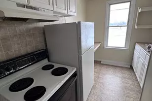 357 S 3rd St, Reading, PA 19602 - Photo 2