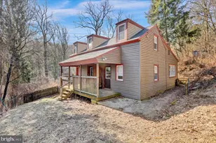 142 Grandview Rd, Wernersville, PA 19565 - Photo 2