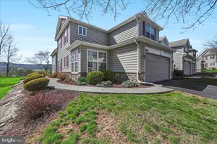 901 Ridgeview Dr, Morgantown, PA 19543 - Photo 1